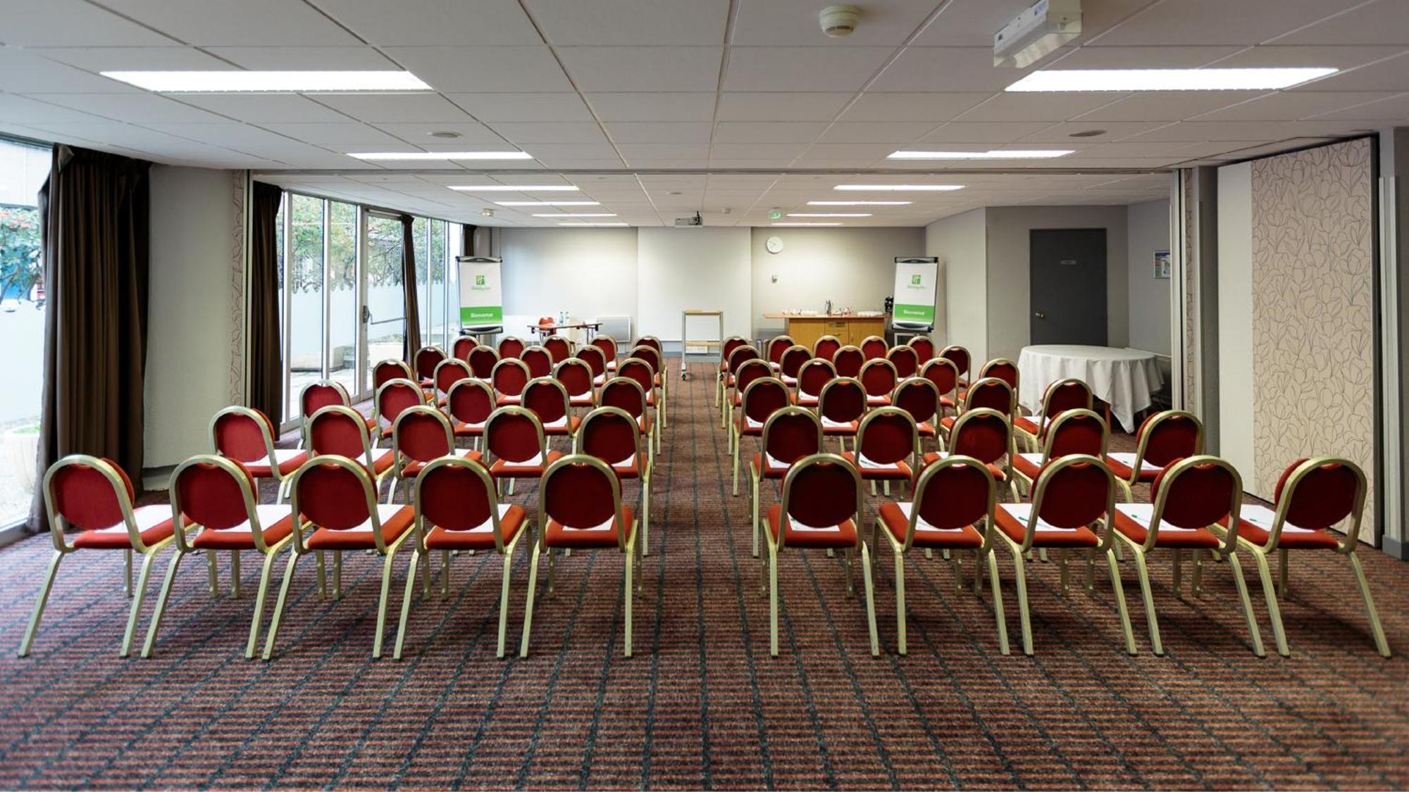 Holiday Inn Clermont Ferrand Centre By Ihg Clermont-Ferrand Exterior foto