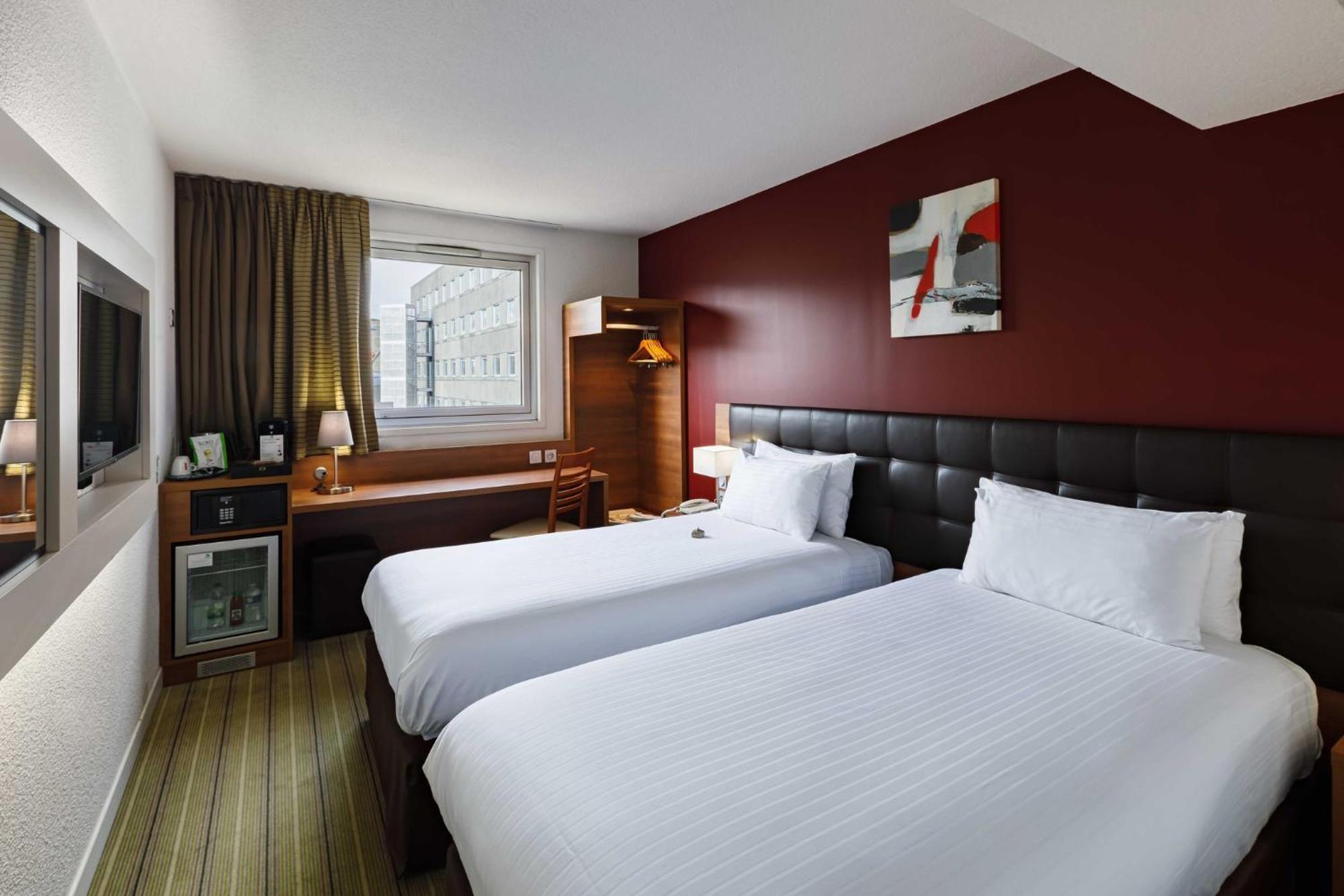 Holiday Inn Clermont Ferrand Centre By Ihg Clermont-Ferrand Exterior foto