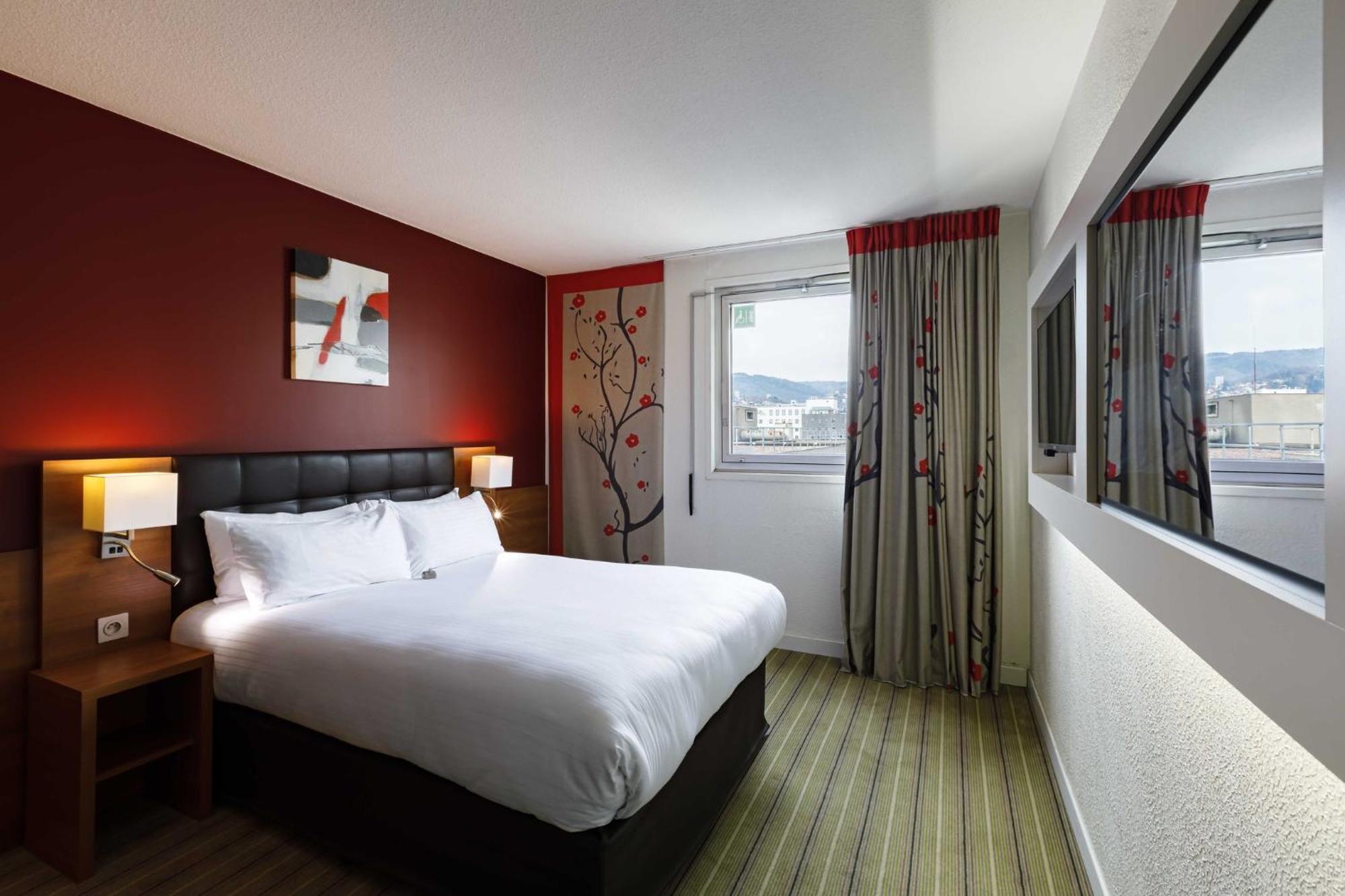 Holiday Inn Clermont Ferrand Centre By Ihg Clermont-Ferrand Exterior foto